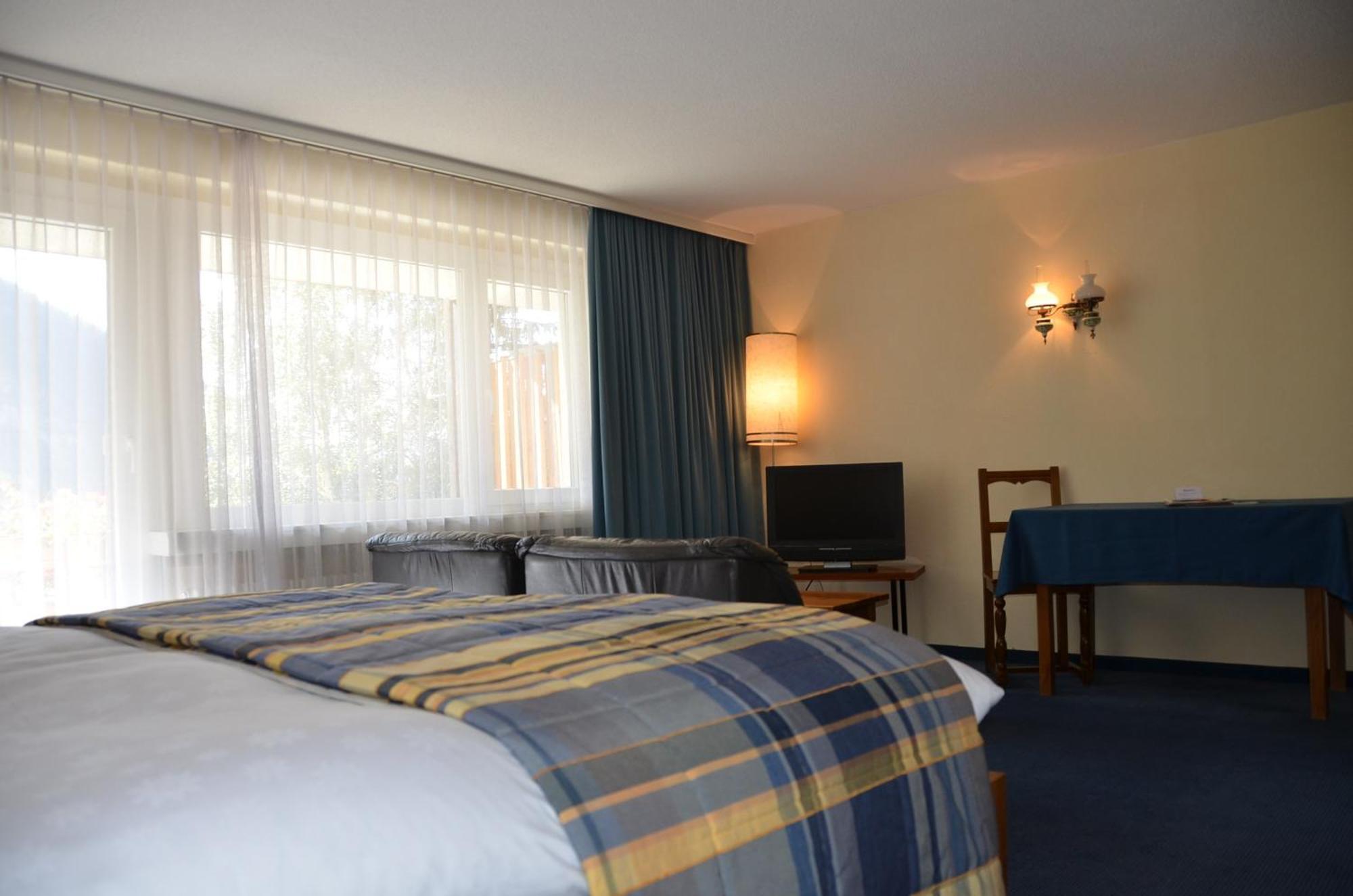 Hotel Regina Terme Leukerbad Bagian luar foto